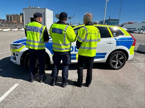 Organiserade kriminella aktörer ligger även bakom en stor del av mängdbrotten numera. Organiserade kriminella aktörer ligger även bakom en stor del av mängdbrotten numera.